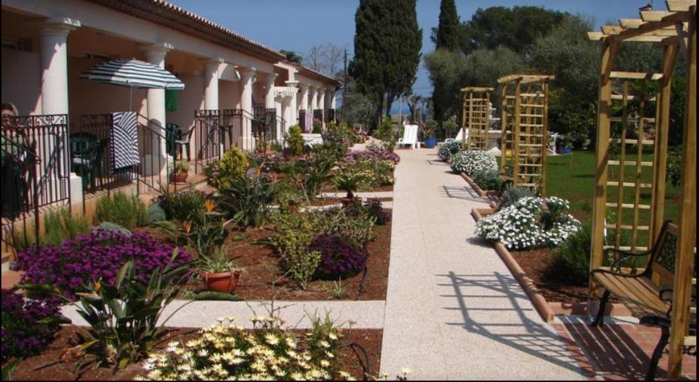 Superbe Appartement Au Coeur Du Cap D'Antibes Bagian luar foto